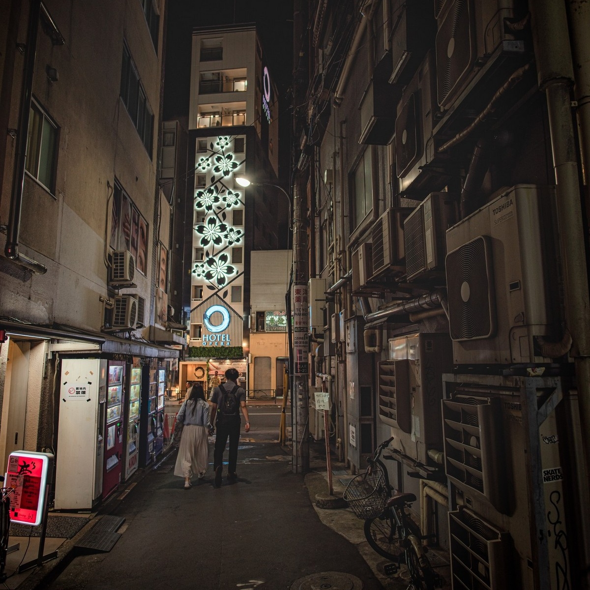 Ночной Токио на захватывающих снимках Такааки Ито